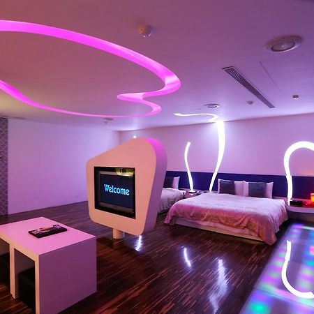 Отель Ya Nold Fashion House Цзяоси Экстерьер фото